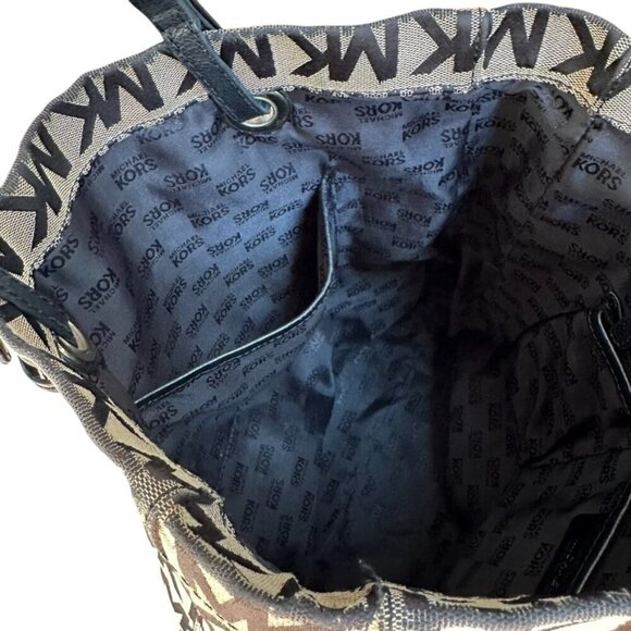 Michael Kors Jet Set Gray with Black Oversized Tote Handbag - Picture 10 of 15